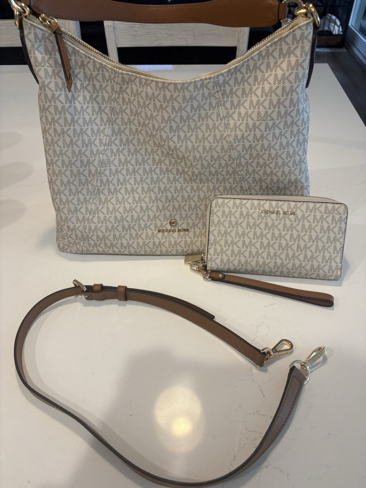 Michael Kors Signature Shoulder Bag Beige/Brown Large Zip w/ Wristlet Wallet