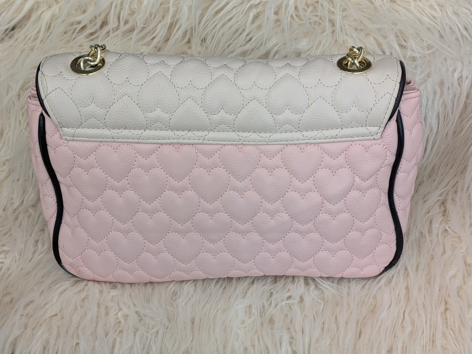 Betsey Johnson Be Mine cute quilted hearts purse handbag – pink white black gold