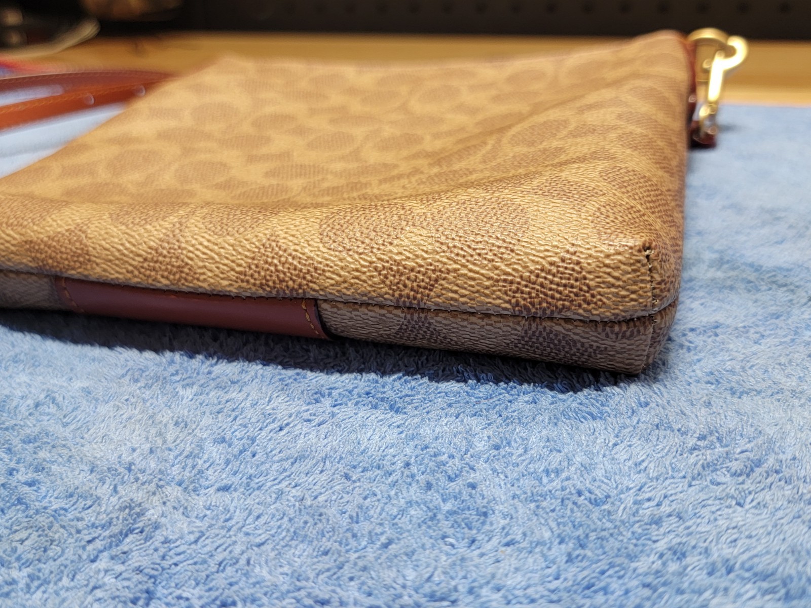 COACH 41321 Kitt Burgundy Colorblock Crossbody Bag Purse Tan Brown Leather