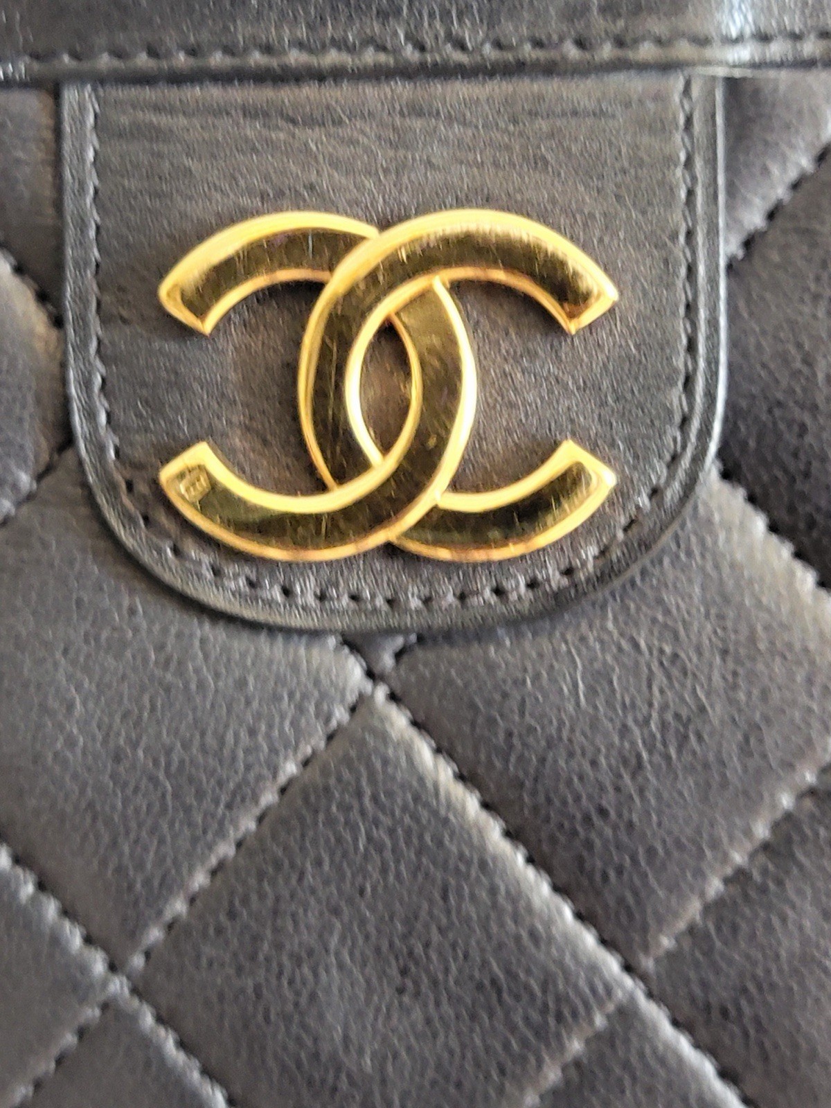 COA /CHANEL Black Quilted CC Logo Zip Clutch Pouch Gold Hardware Burgundy Lining