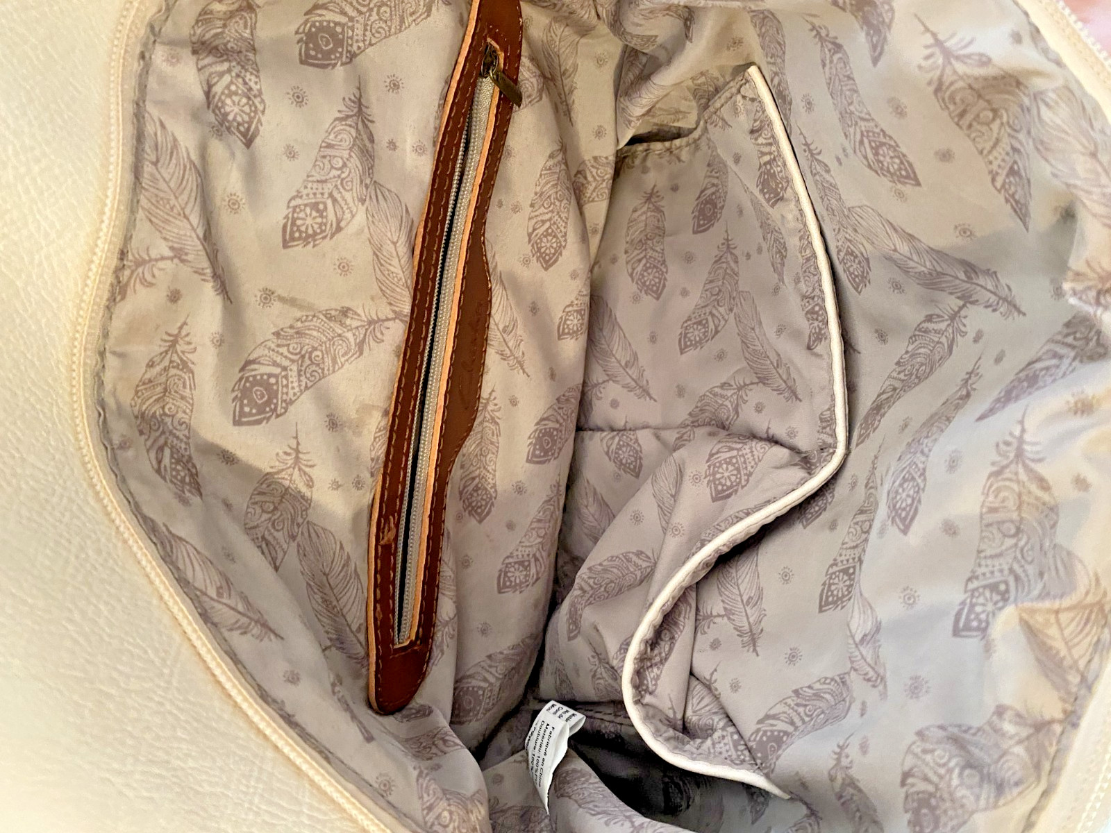 Clarks Cream Leather Shoulder Bag Cutout Detail Brown Strap 11×10
