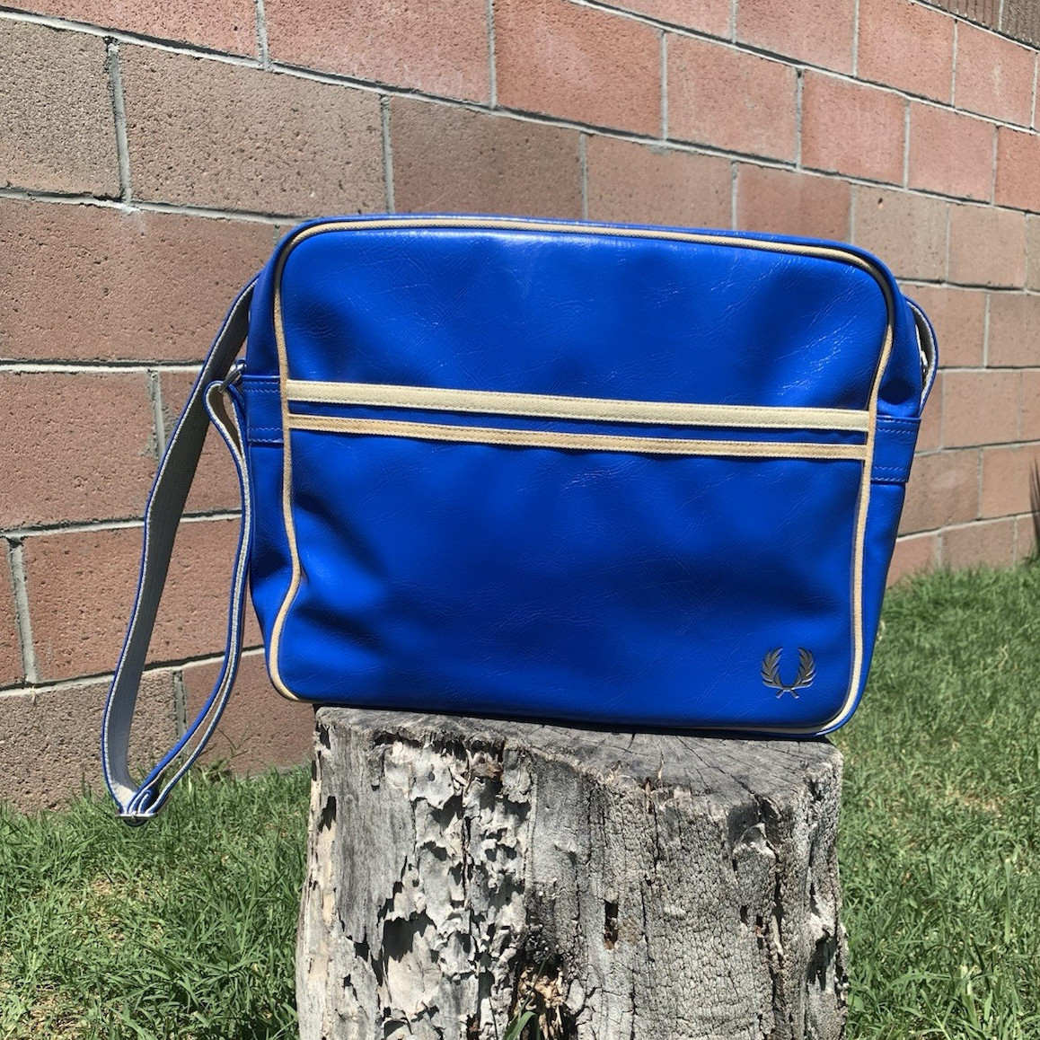 Fred Perry Blue/Beige Shoulder Bag Zip Closure Adjustable Strap Inner Pockets
