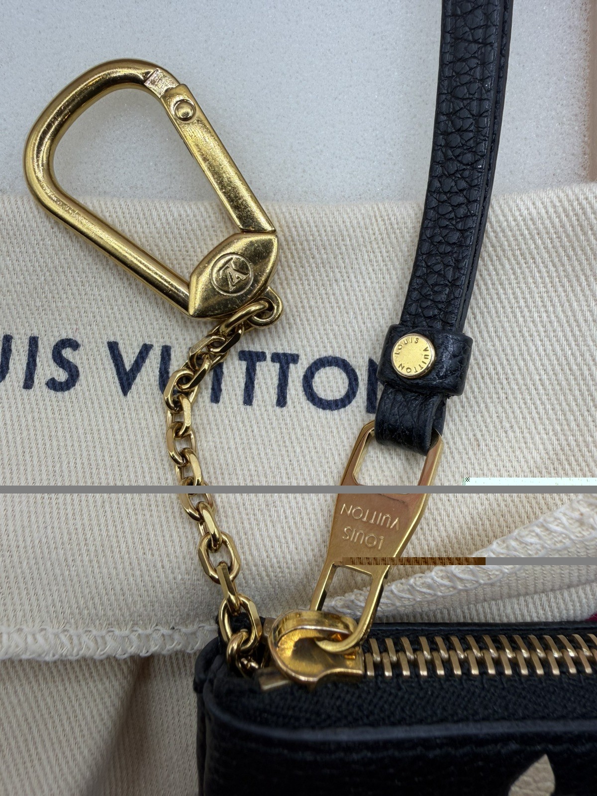 AUTHENTIC Louis Vuitton Wild at Heart Monogram Empreinte Pochette Clés Key Pouch
