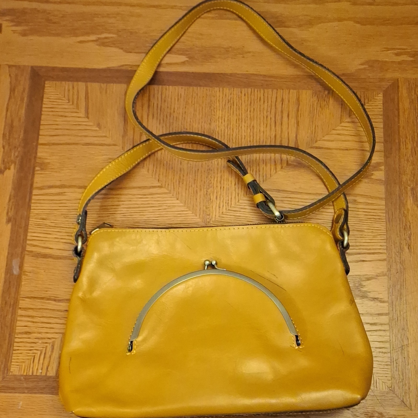 Patricia Nash Avellino Crossbody Bag, Smooth Goldenrod Yellow Leather, Kiss Lock