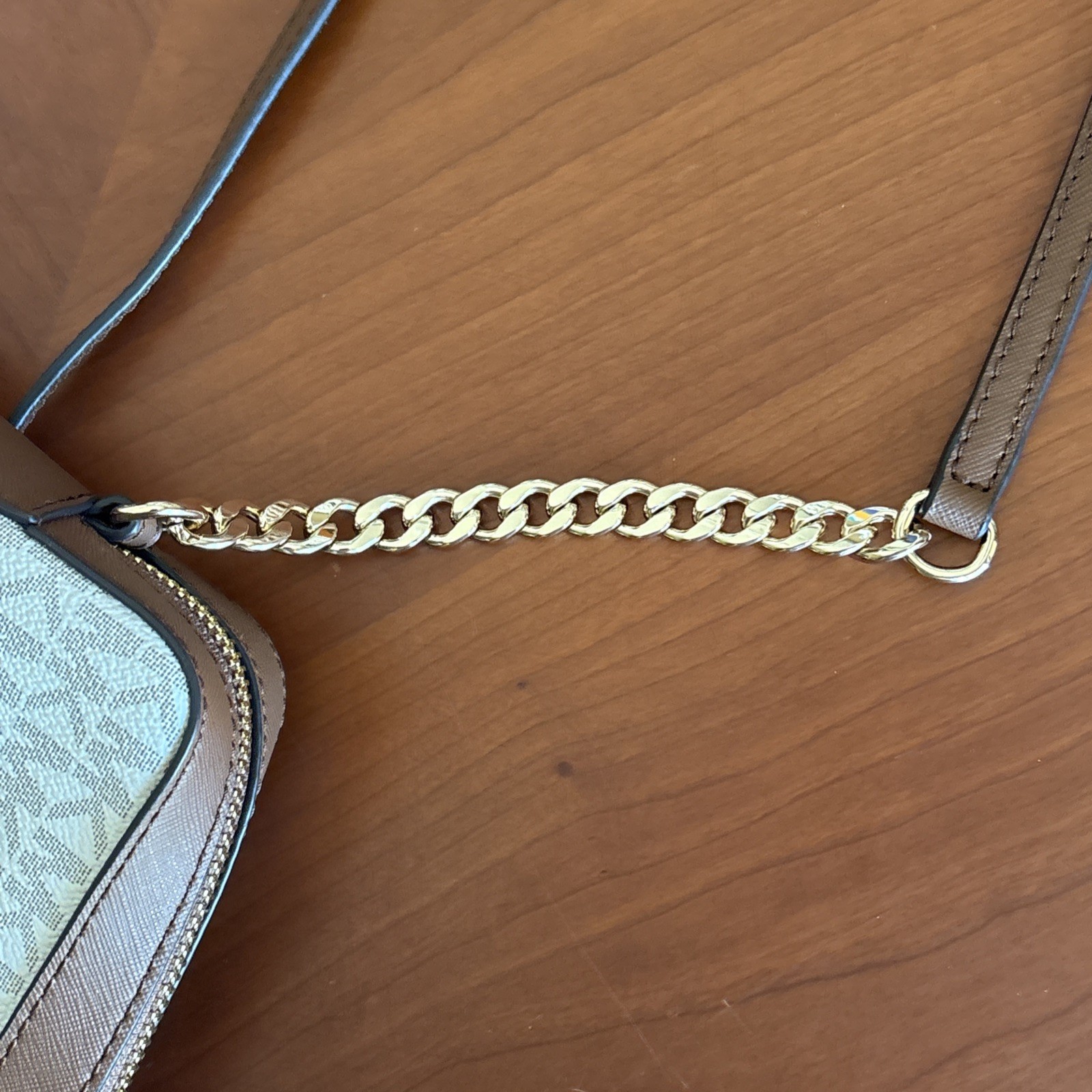 Michael Kors Jet Set Large Crossbody Purse – 9.5in x 6.5in – Vanilla – Excellent