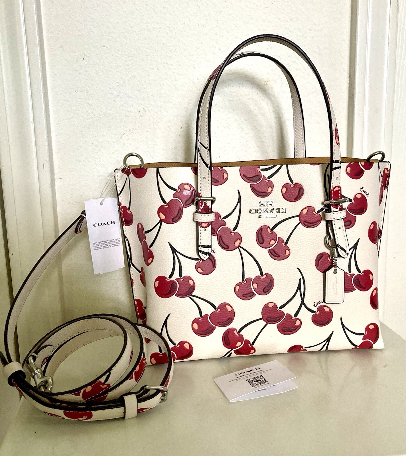 NWT Coach Mollie Tote Bag 25 Crossbody With Cherry Print In Leather CY695