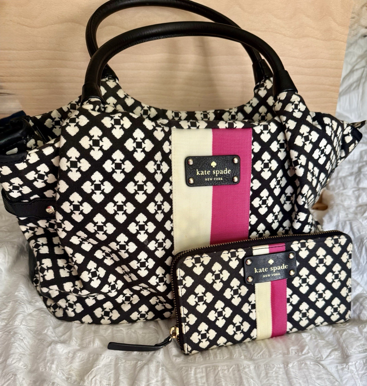 Kate Spade Satchel Top Handle Spade Print in Black Cream/White, Pink w Wallet