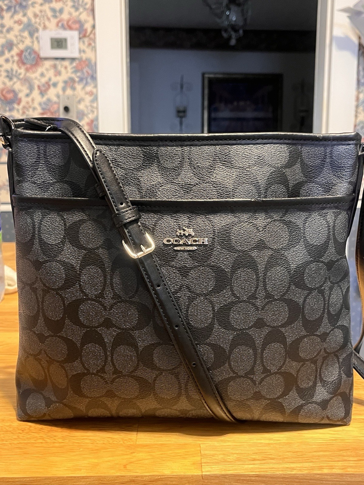 Coach Signature Black And Gray Crossbody F58297 File Bag