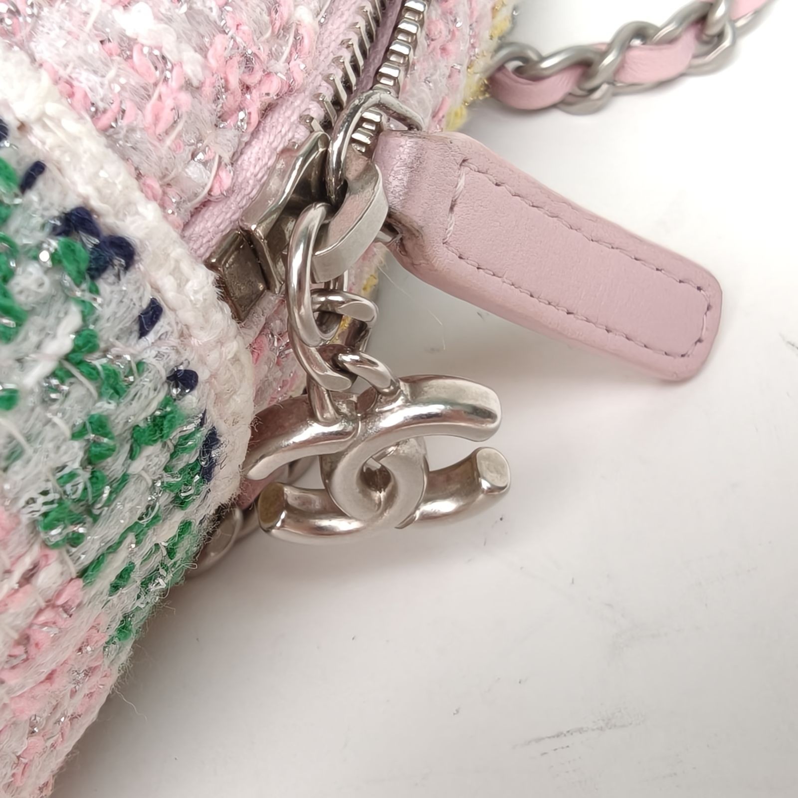 CHANEL Shoulder backpack with front hand pocket 13cm Tweed