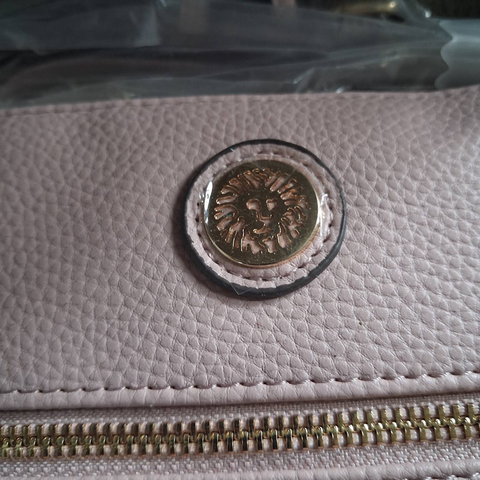 Anne Klein Pink Pebbled Crossbody Traveler Bag Lion Leather Gold Hardware Purse