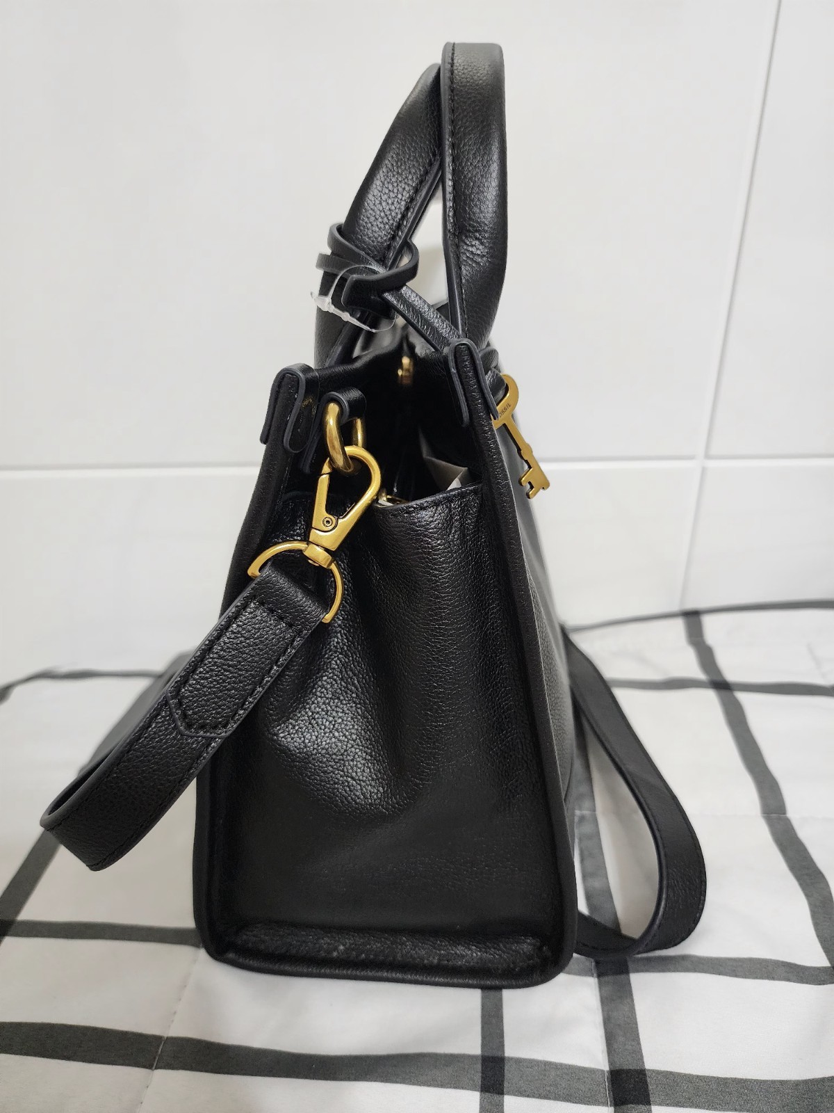 Fossil Black Leather Satchel Bag Kyler with Adjustable Strap & Zip Compartments