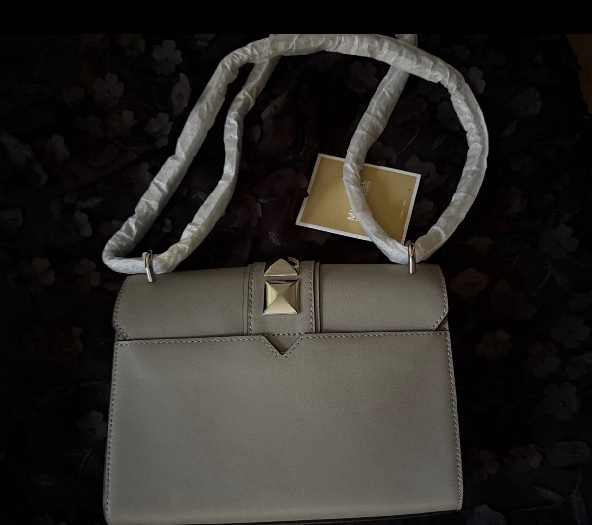 Michael Kors Pearl Gray Shoulder Bag Studded Chain Strap Lock Silver