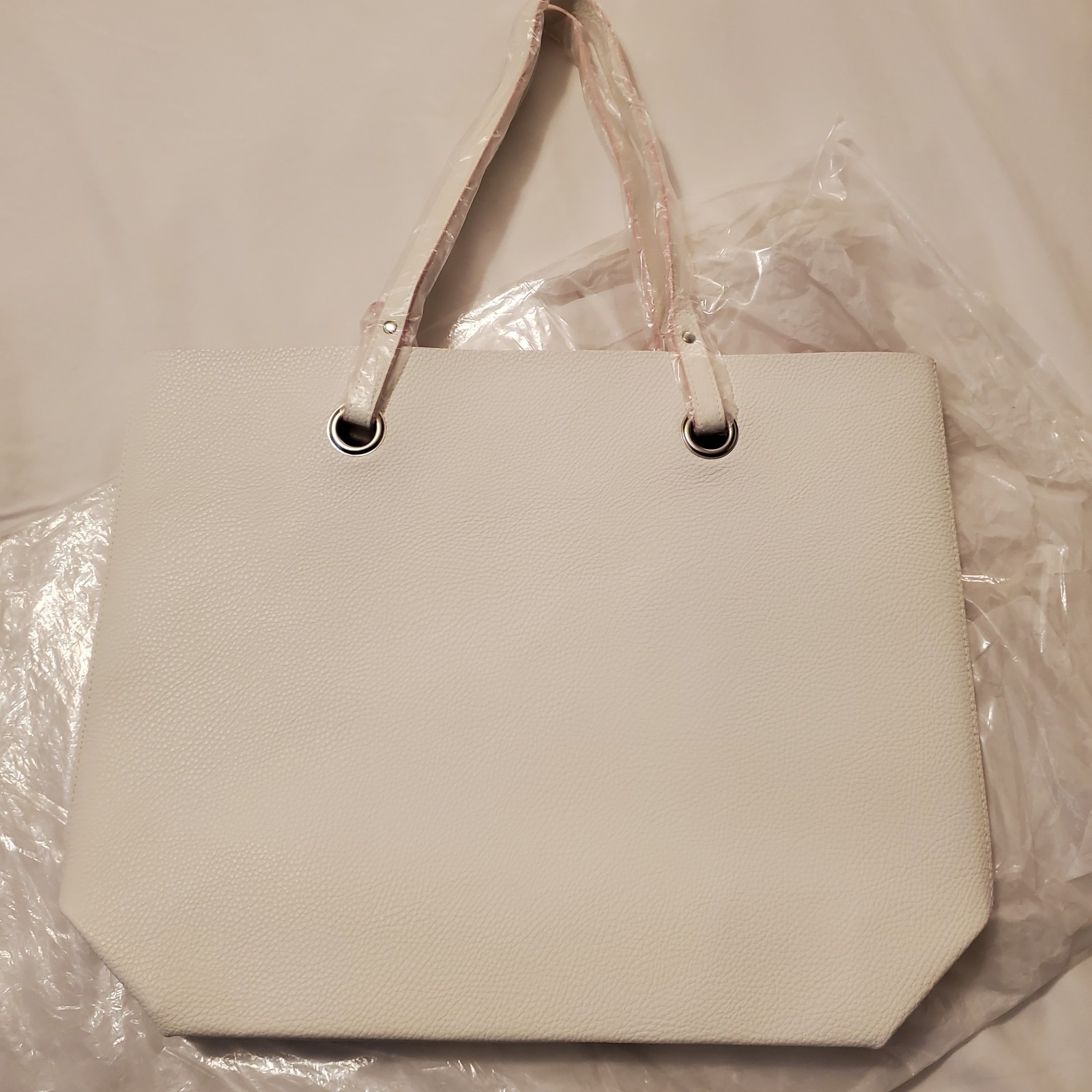 Ralph Lauren Large Tote Bag Winter White Pebbled Faux Leather Pink Lining Tassel