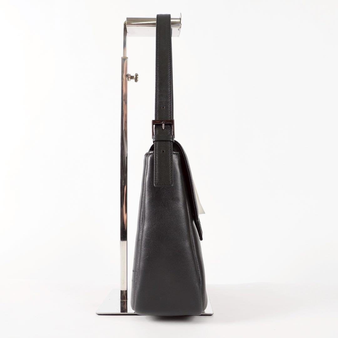 Givenchy Black Leather Flap Handbag Top Handle Self Standing Authentīc