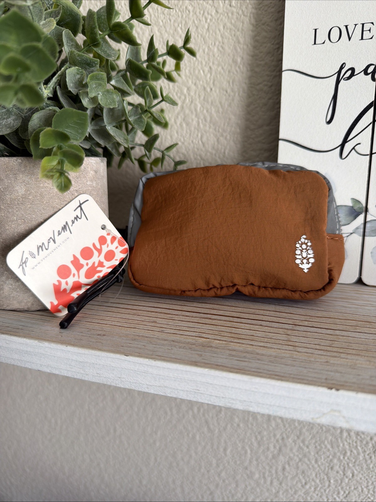 NWT Free People FP Movement Run About Arm /Wrist Pouch Reflective Logo Chestnut