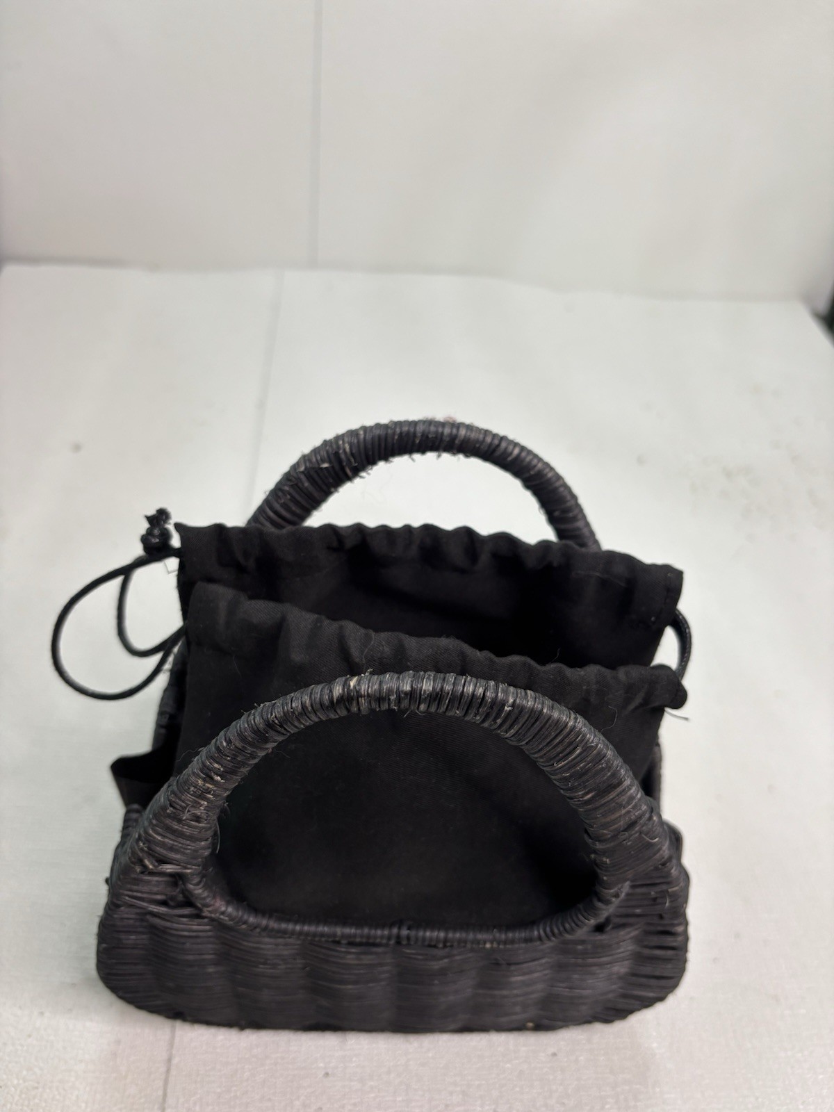 Urban Expressions Black Woven Top Handle Bag Drawstring Lined Pockets Gold