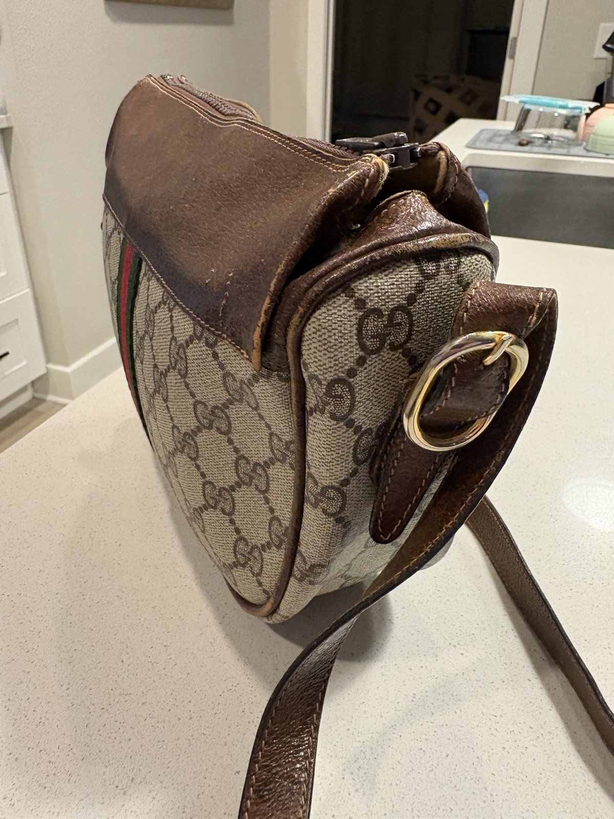 Vintage Gucci GG Pattern Web Stripe Women’s Crossbody Bag Beige Brown Zip Logo