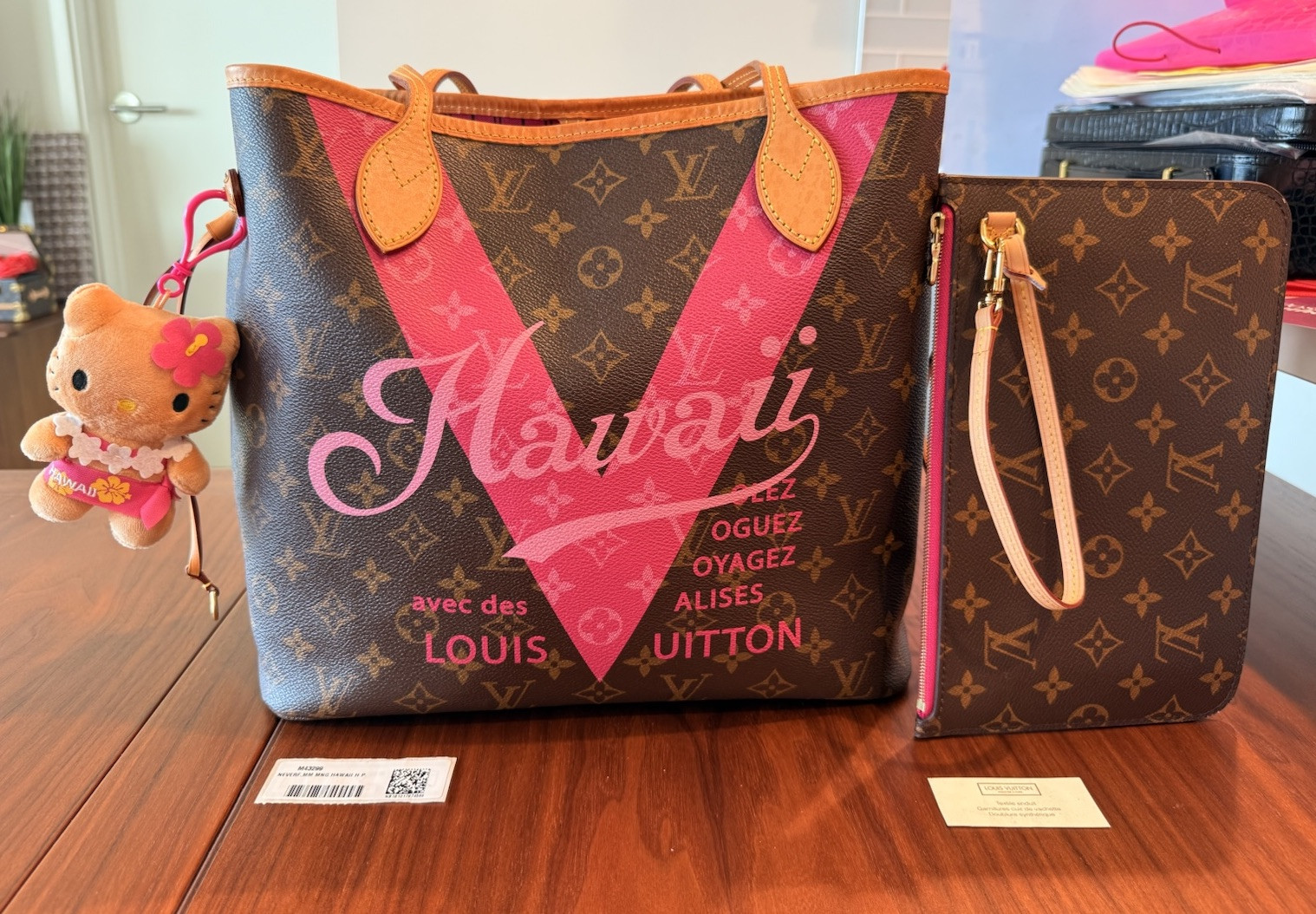 Louis Vuitton Waikiki Neverfull MM bag MM Pondichery Hot Pink Hello Kitty Hawaii