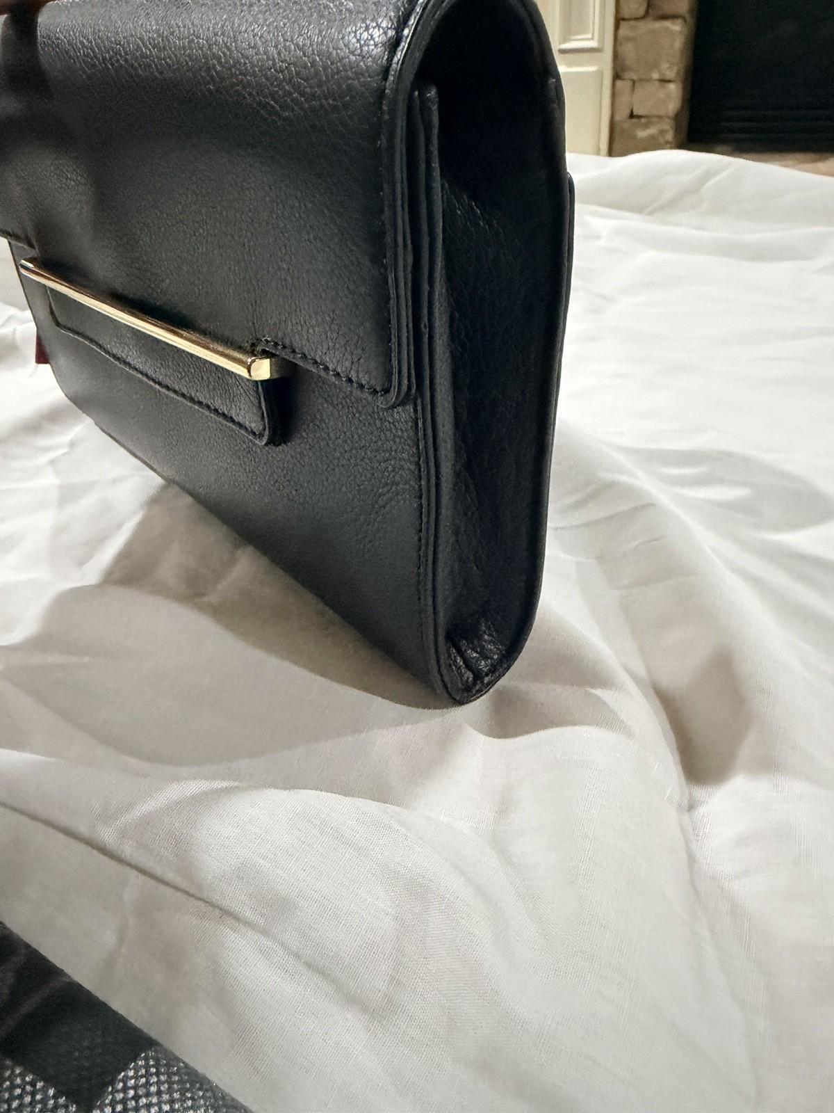 NWT Vince Camuto Aster Leather Clutch Crossbody, Black