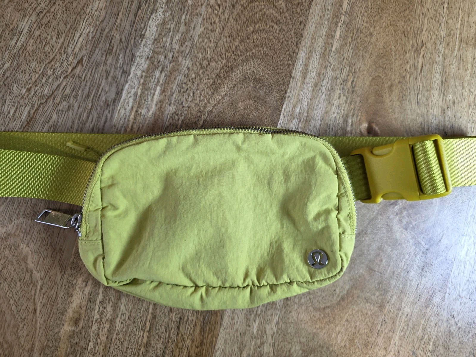 Lululemon Everywhere Belt Bag Electric Lemon Highlight Yellow OG 1L Ripstop