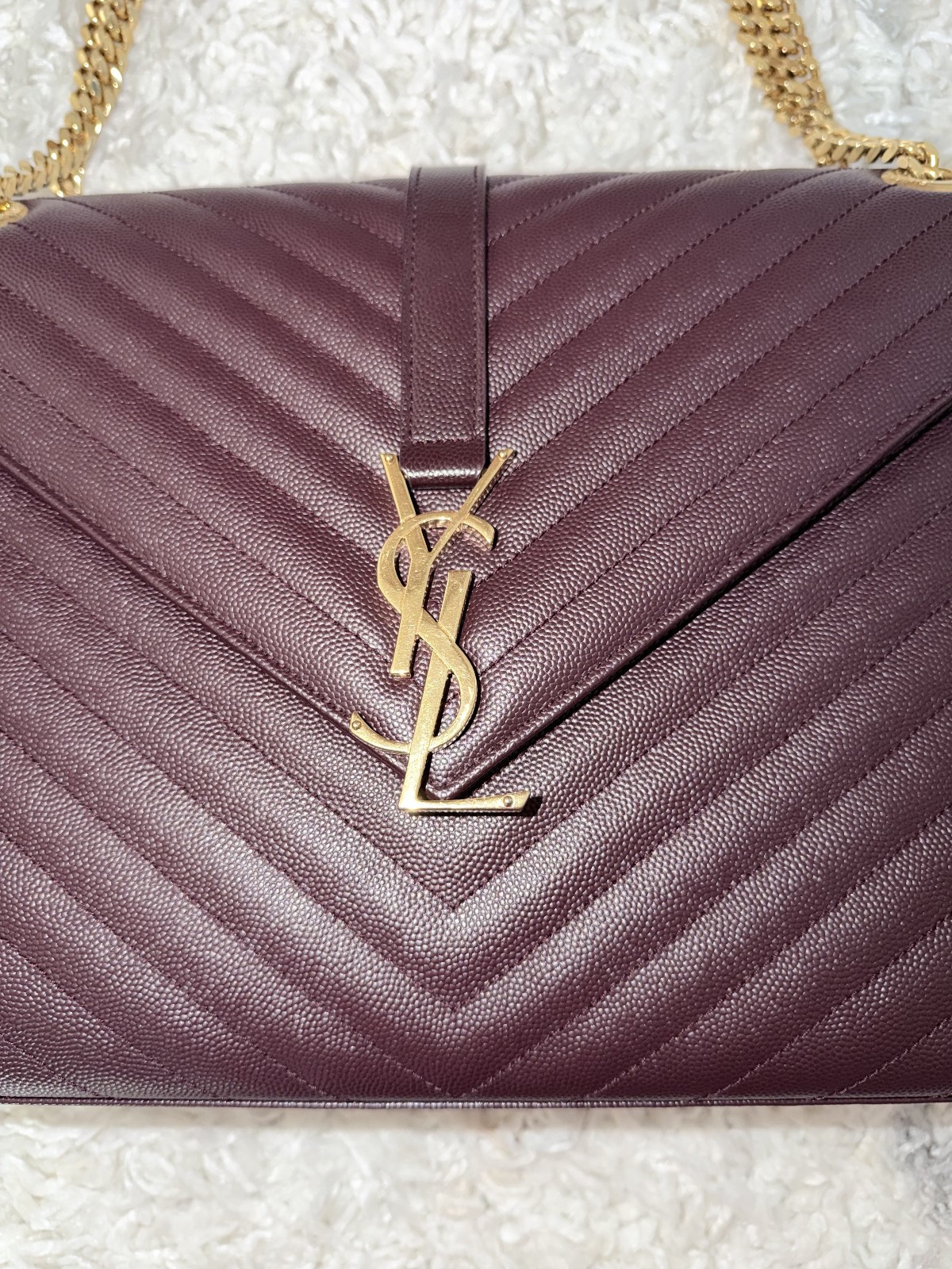 SAINT LAURENT Grain De Poudre Matelasse Chevron Large Monogram Satchel Rouge Leg