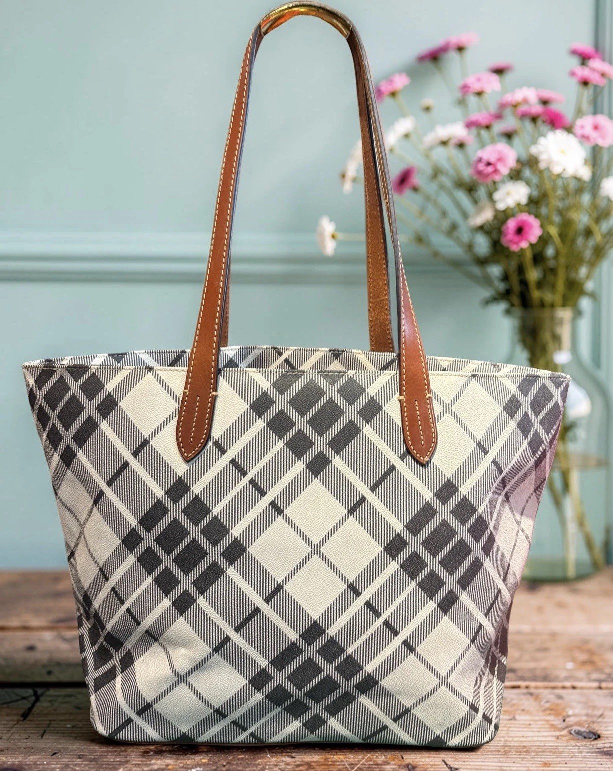 Dooney Bourke Set Bundle Gray White Harding Plaid Large Tote & Crossbody Bags