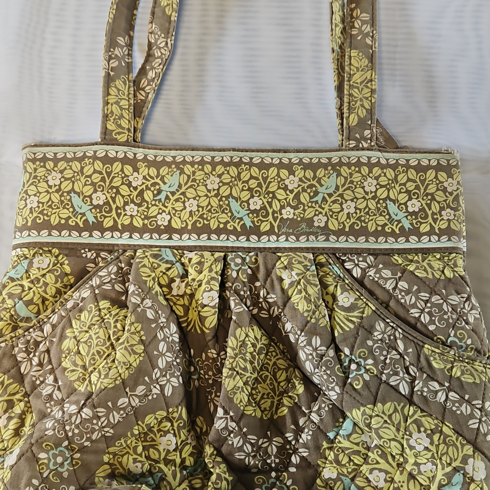 VERA BRADLEY QUILTED BUCKET PURSE BROWN & GREEN BLUE LOVE BIRDS ALL OVER PRINT