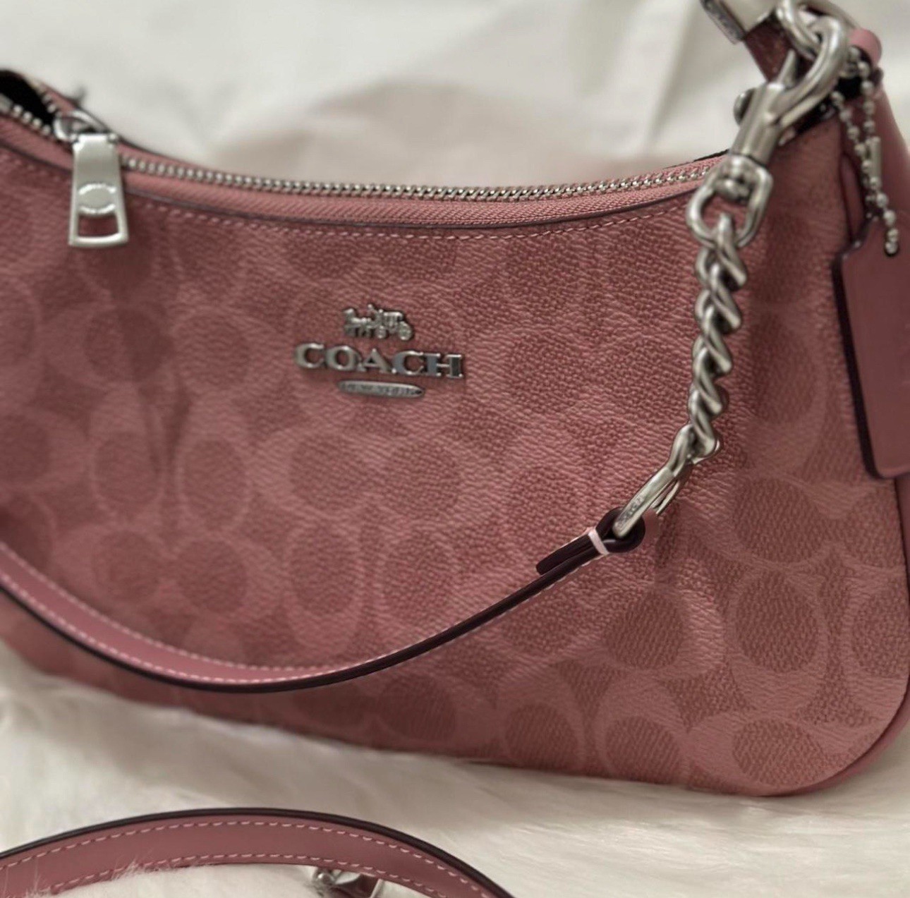 Coach Teri Shoulder Bag In Signature Canvas CV933 Dusty Pink