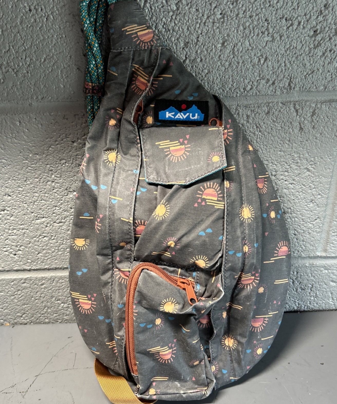 KAVU Night Mirage Rope Sling Bag Crossbody Backpack Gray Print
