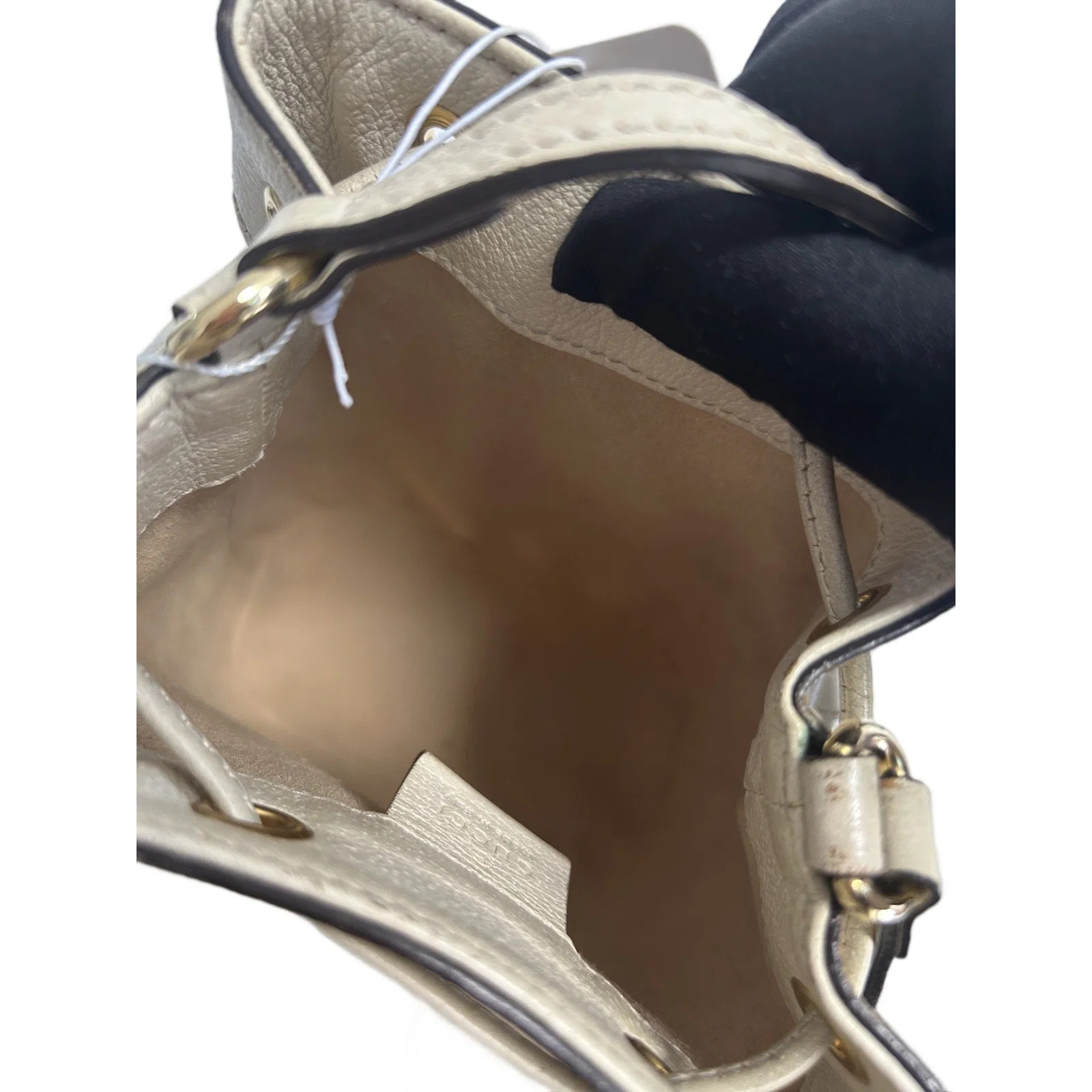Gucci Bucket White Beige Gg Supreme Monogram (dj071526a4r)