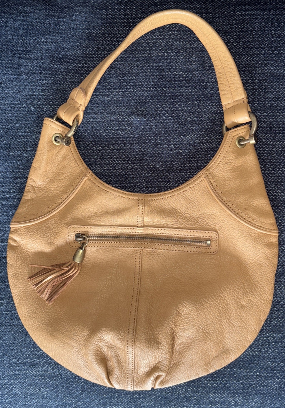 Gap Cow Leather Shoulder Bag Camel Tan Tassel Classic Neutral Boho Round Stitch