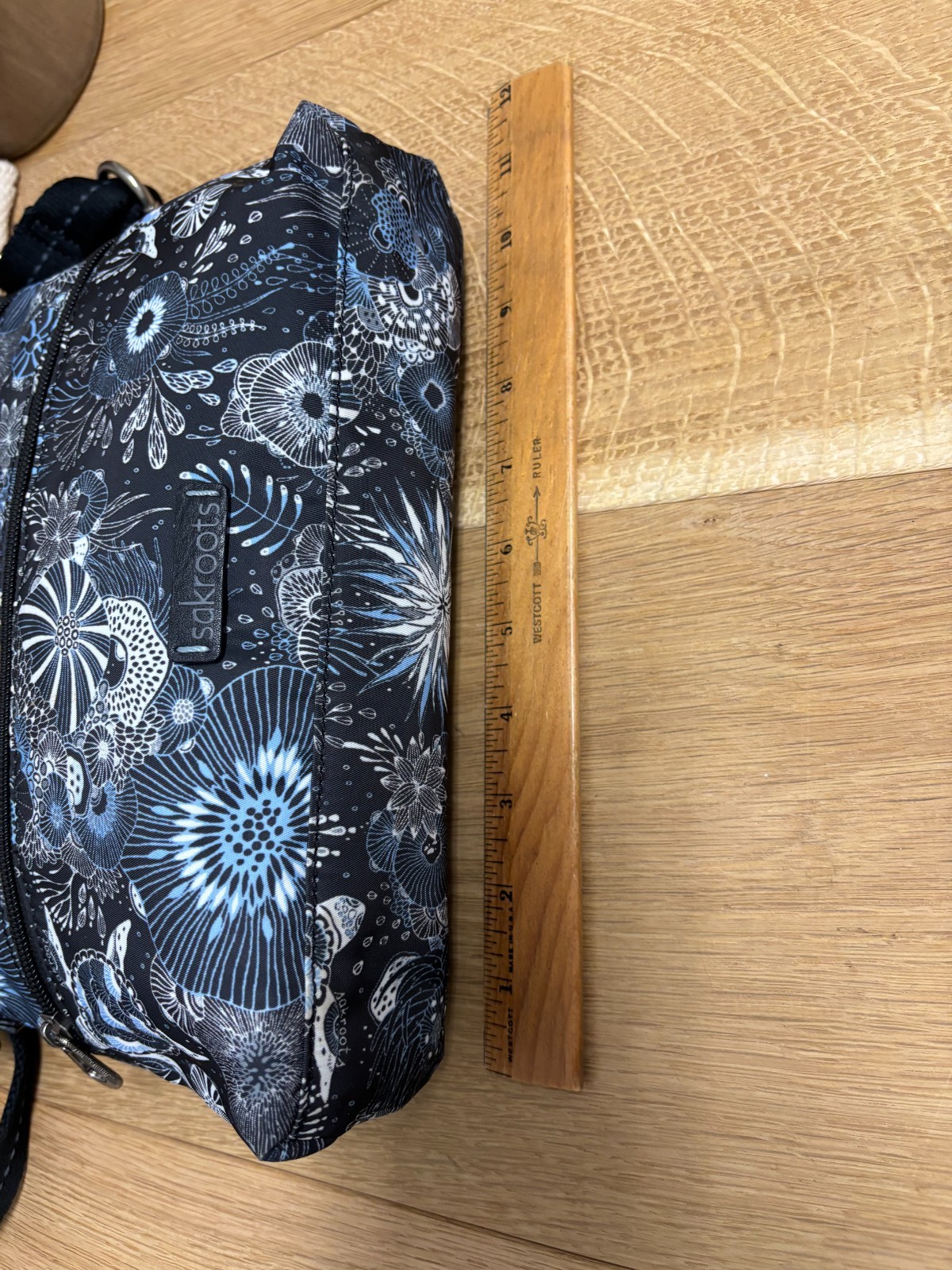 Sakroots Artist Circle Basic Crossbody bag Midnight Seascape