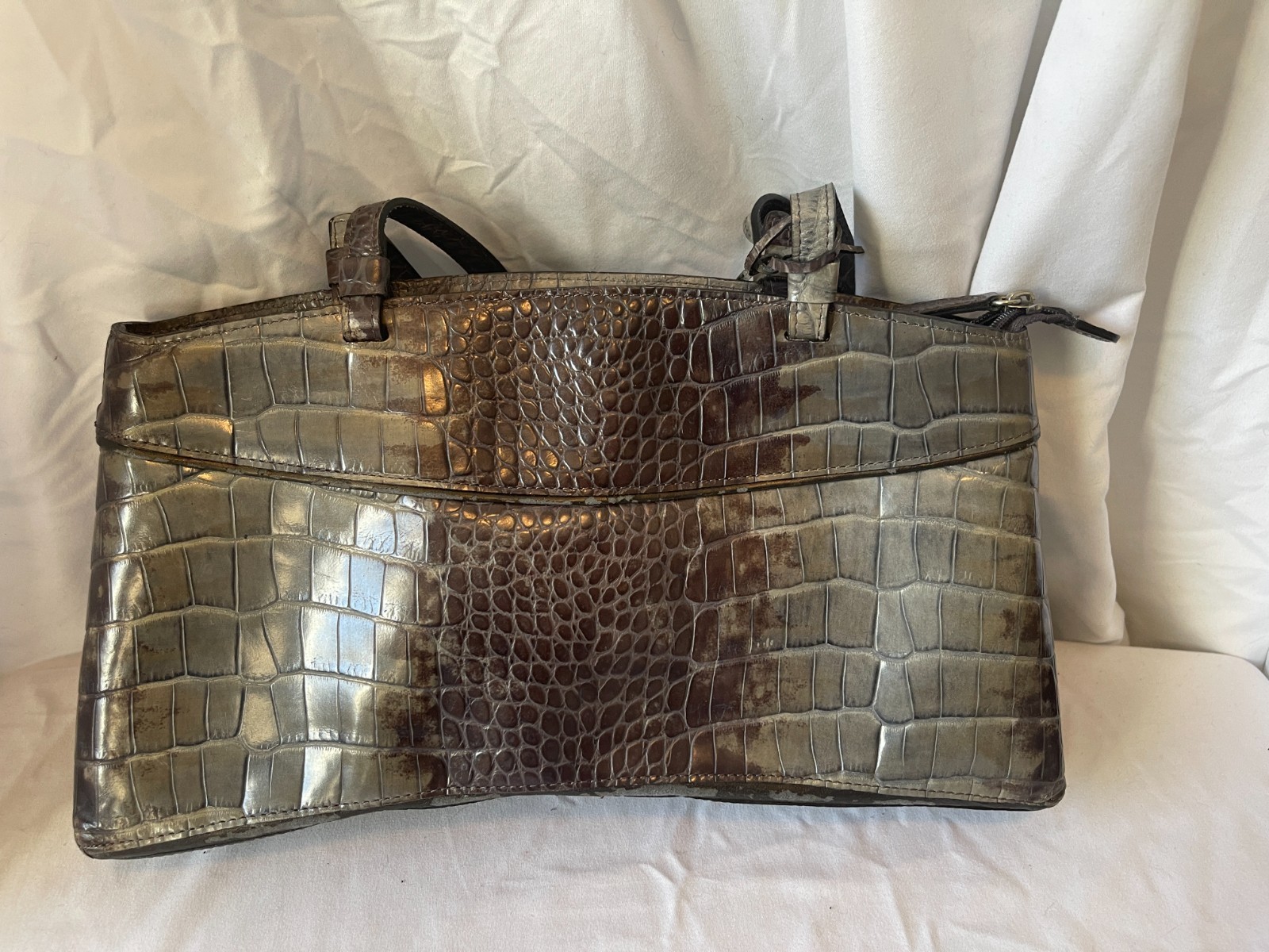El Portal Croc Embossed Leather Handbag – Brown