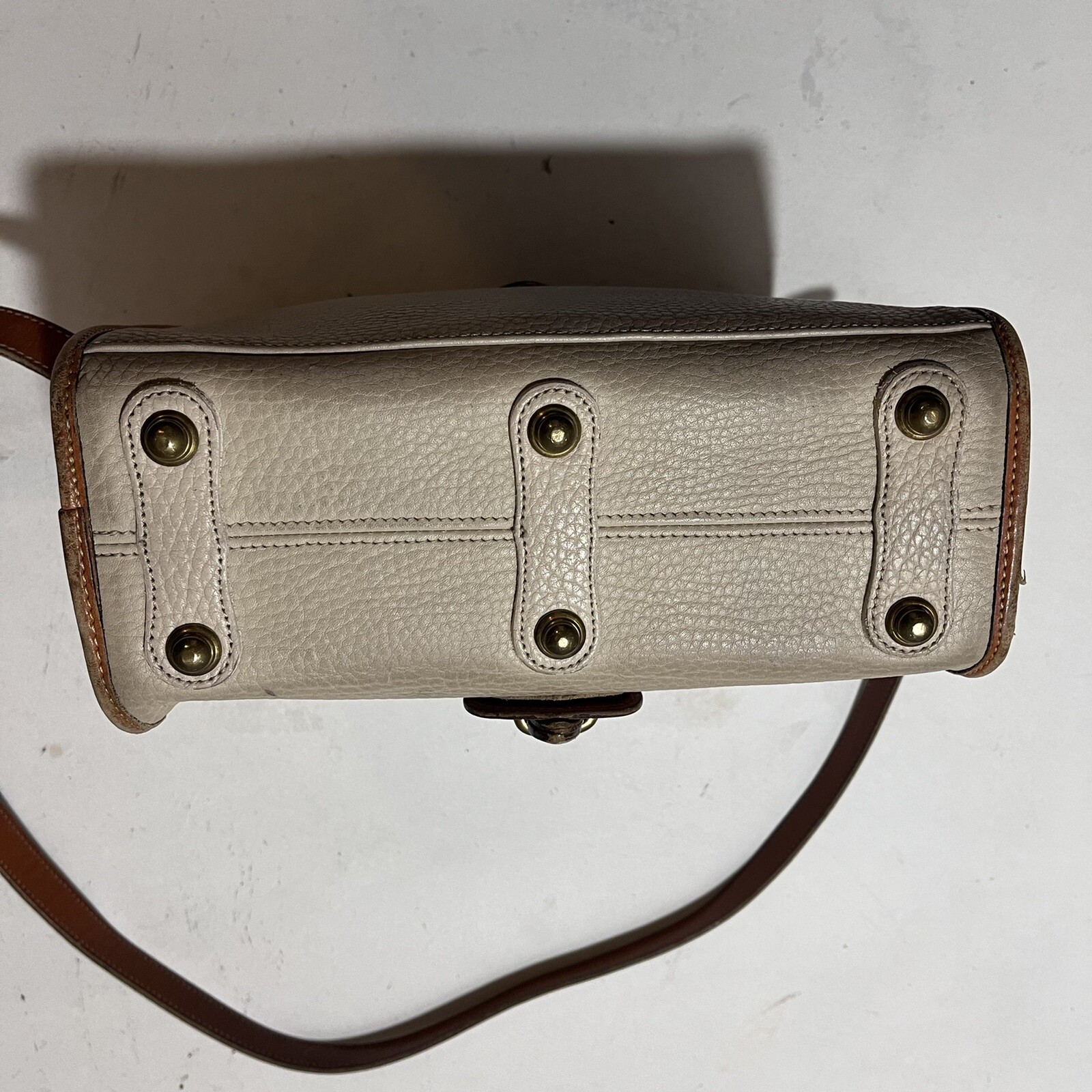 Vintage Dooney & Bourke Purse R25 Medium Essex Bone British Tan Leather