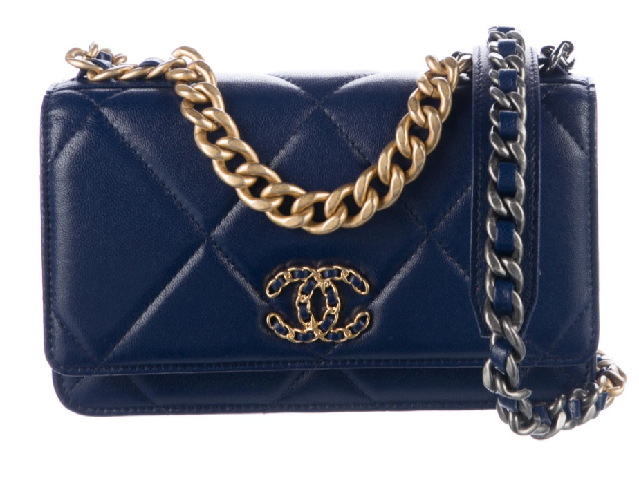 CHANEL 19 Wallet On Chain Navy Lambskin