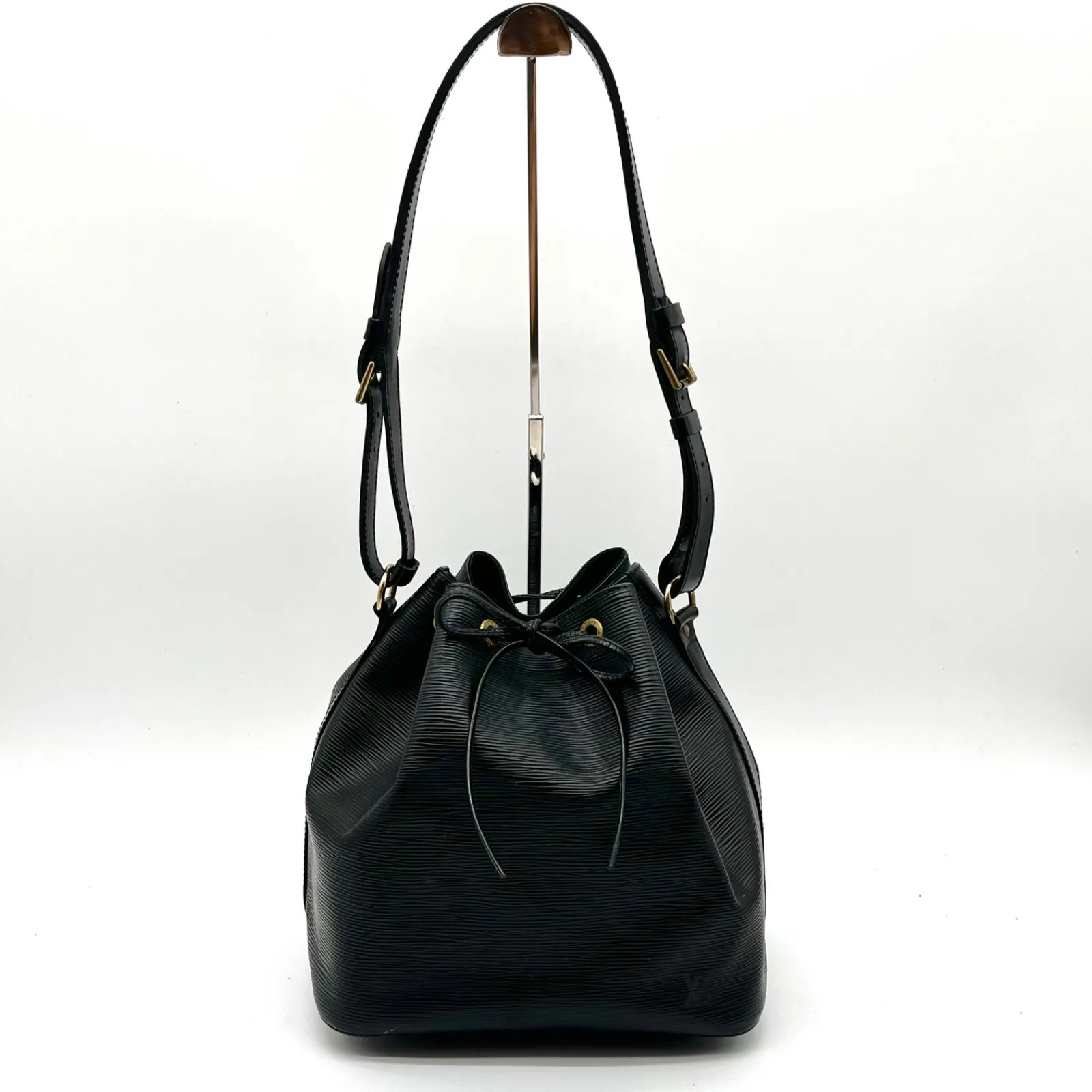 Auth LOUIS VUITTON Epi Petit Noé Drawstring Shoulder Bag, Noir M59012 2Y9155
