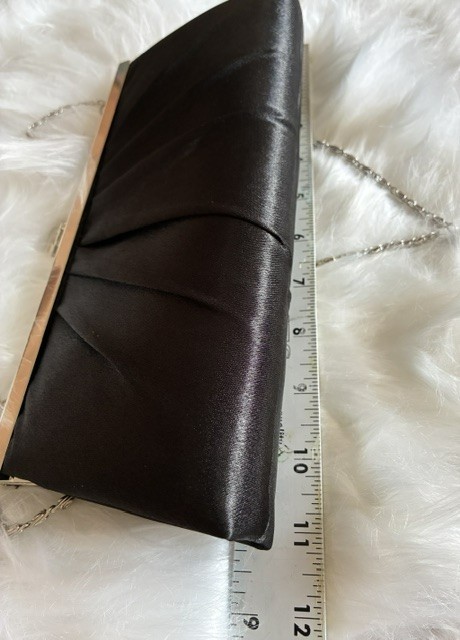 Jessica McClintock (#481) Pleated Convertible Clutch – Black Satin