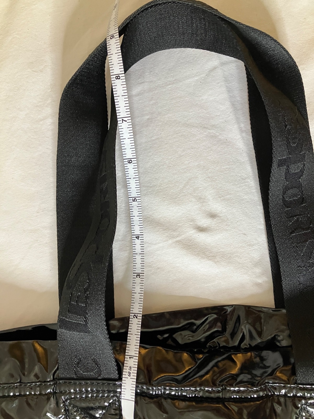 LeSportsac solid Black Shine puffy quilted medium tote bag, EUC!