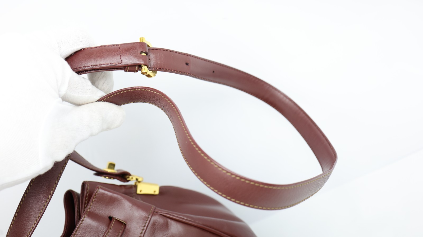 CARTIER Must Line Shoulder Bag Leather Bordeaux Gold Auth 133886
