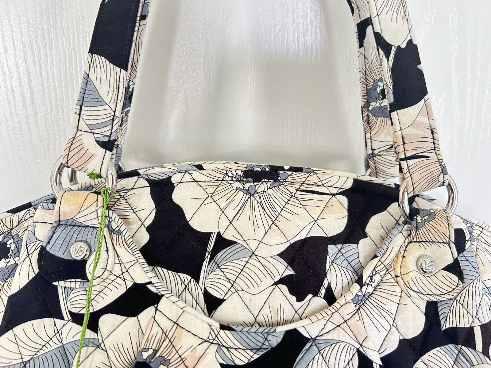 Vera Bradley black/ cream and clue flower bag