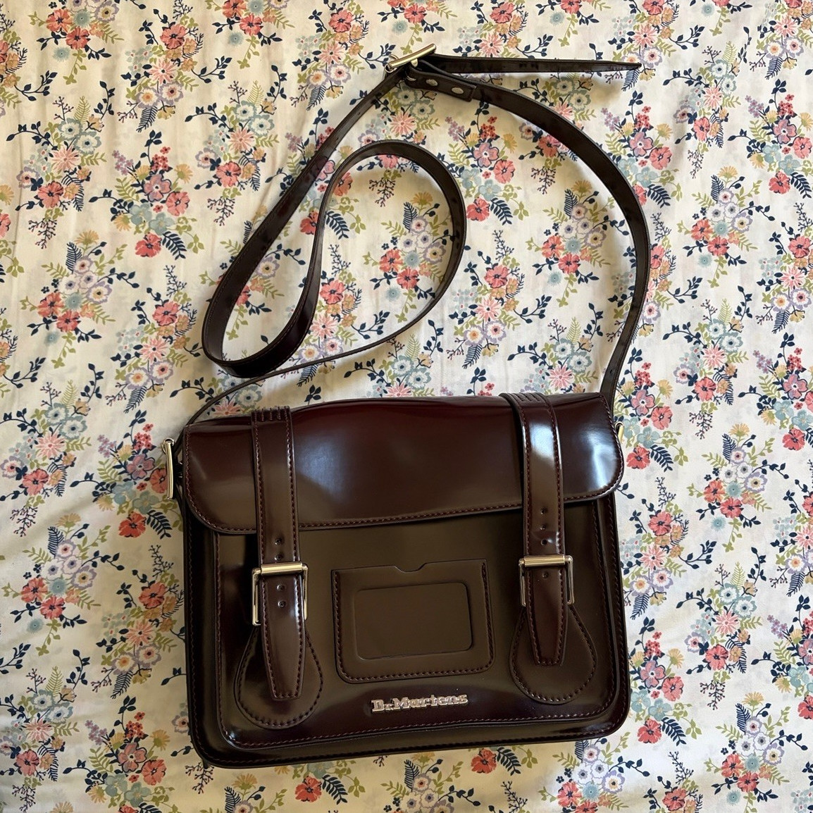 Dr. Martens Brown Patent Messenger Crossbody Bag Adjustable Strap Buckle 11 inch