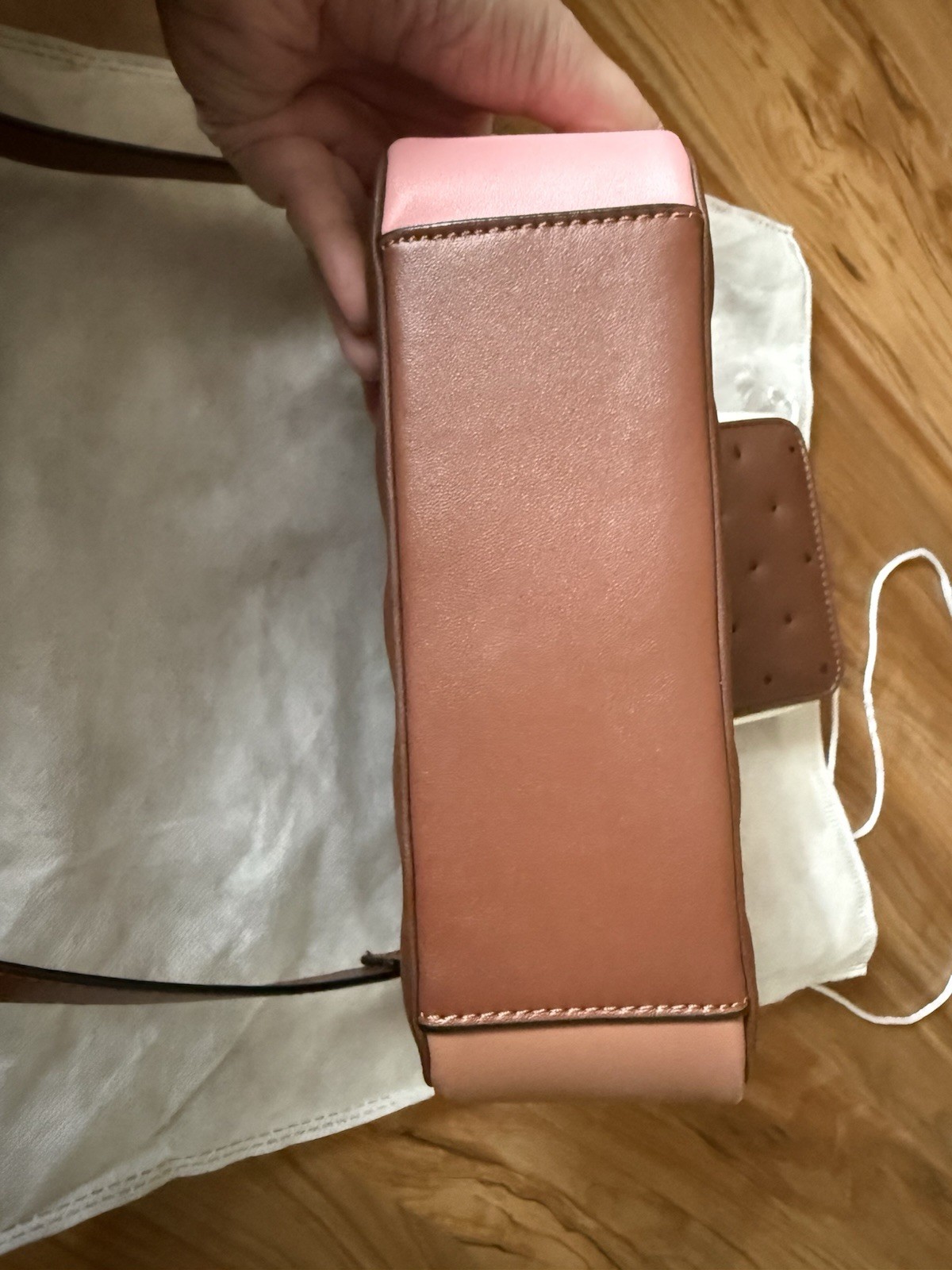 Shoe Bakery Brown Pink White Colorblock Quilted Crossbody Zip Detachable Strap