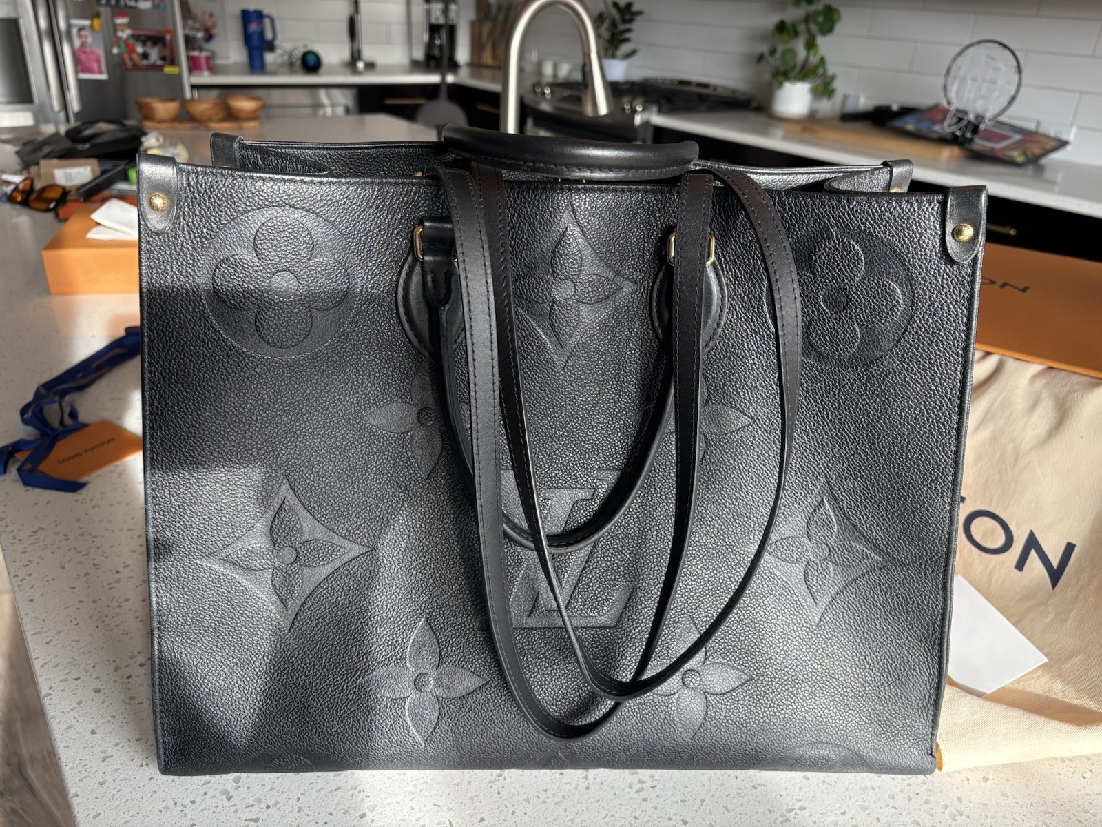 Louis Vuitton Onthego Black Tote Bag Empreinte Leather w/Orig Box Card Dustbag