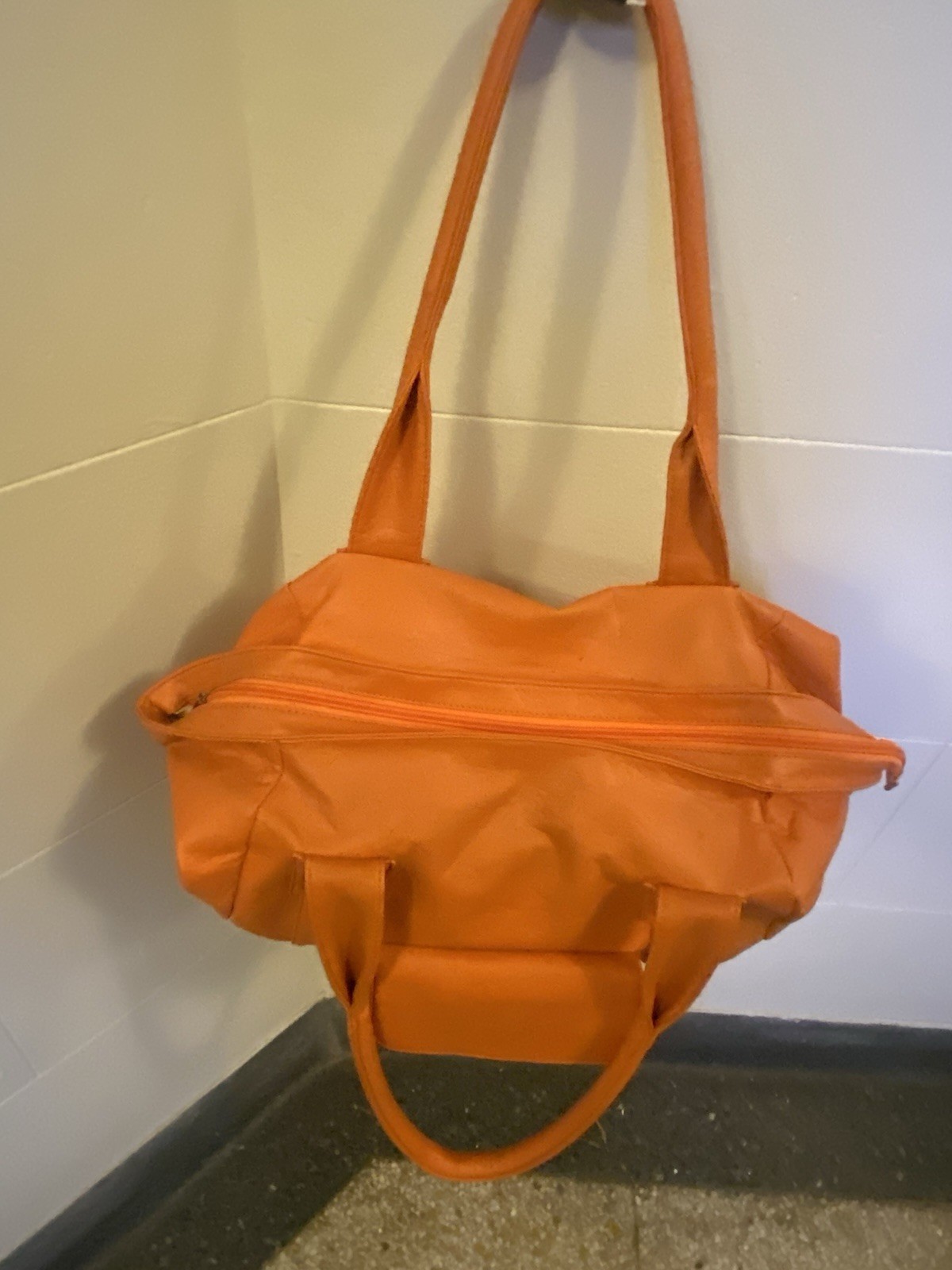 HAND CARRY BAG WOMEN