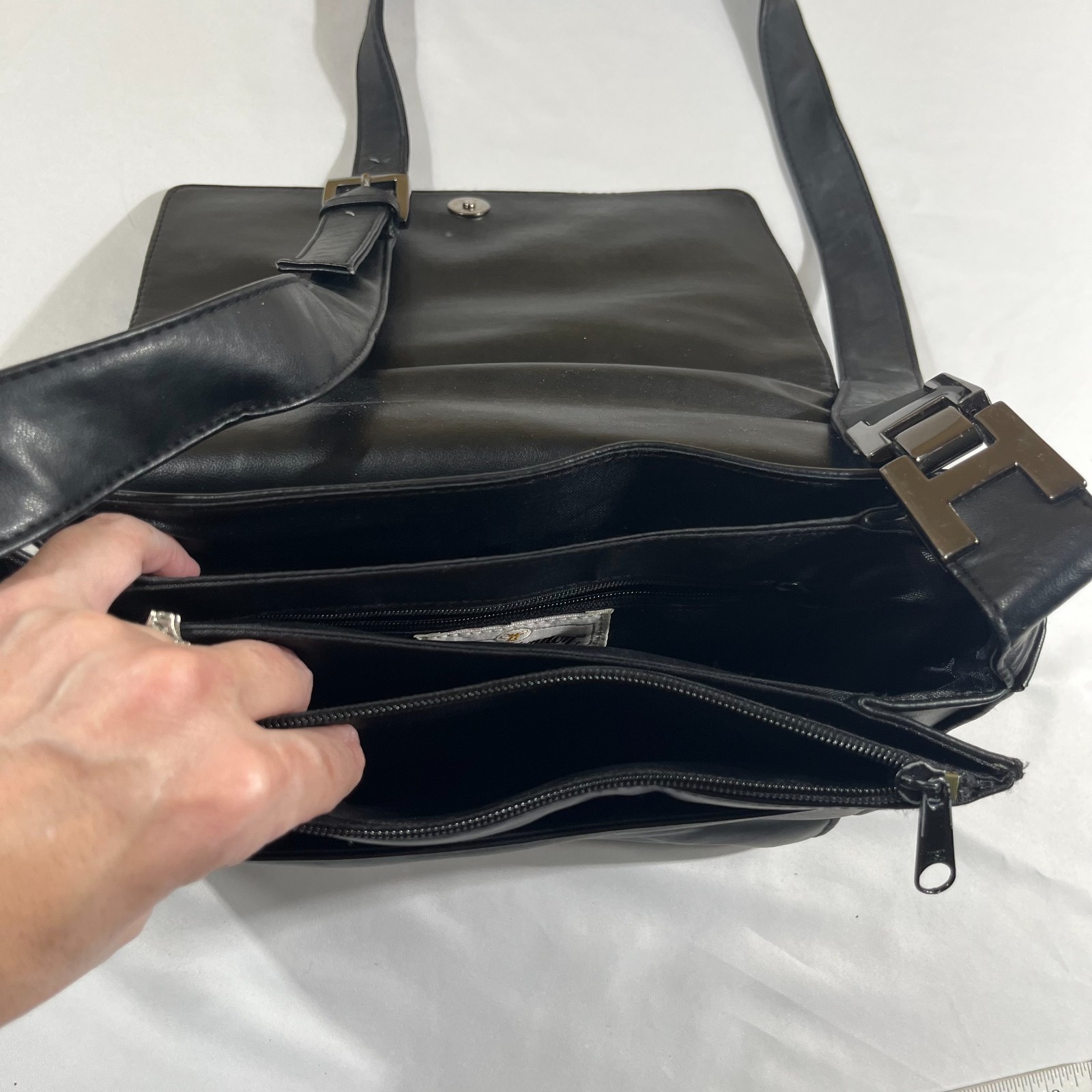 Worthington Womens Handbag Brown Genuine Leather Shoulder Bag Minimalist Classic