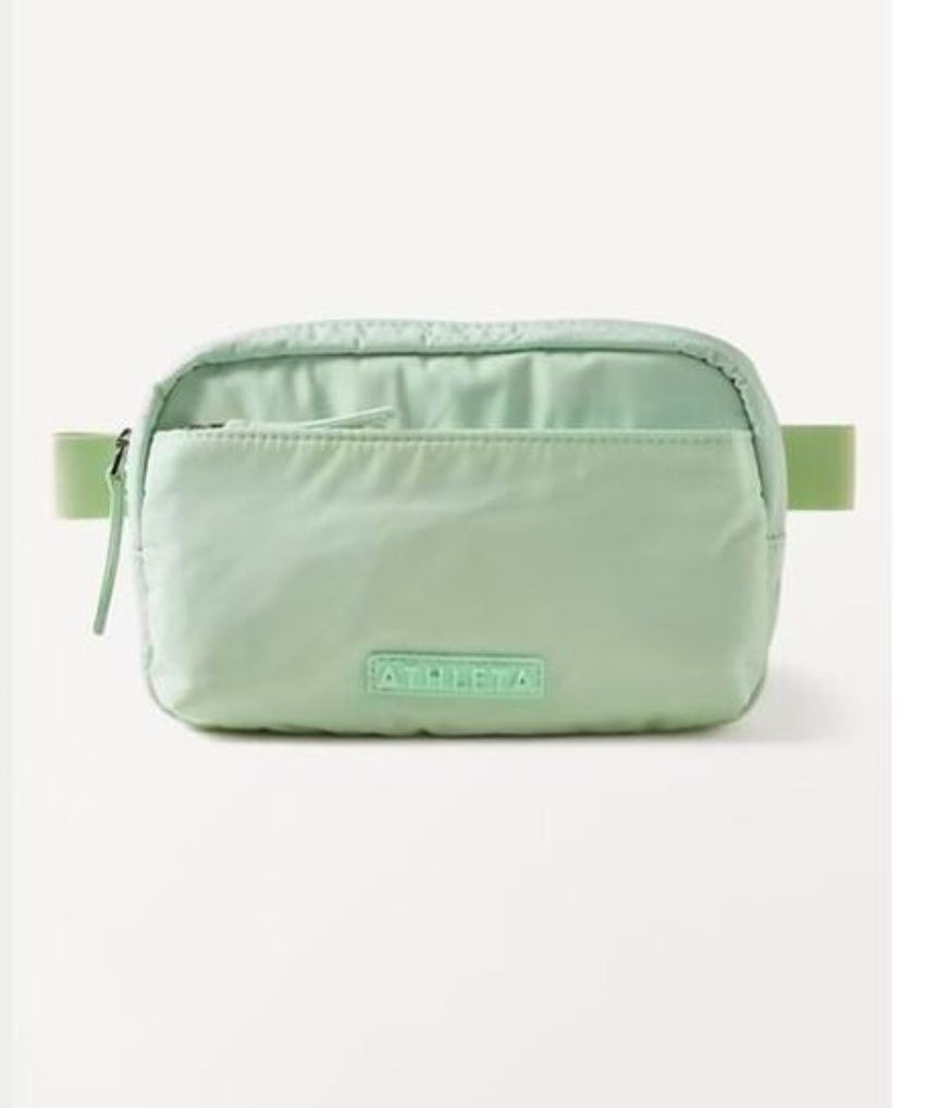Athleta All About Crossbody Belt Bag Pastel green New travel casual