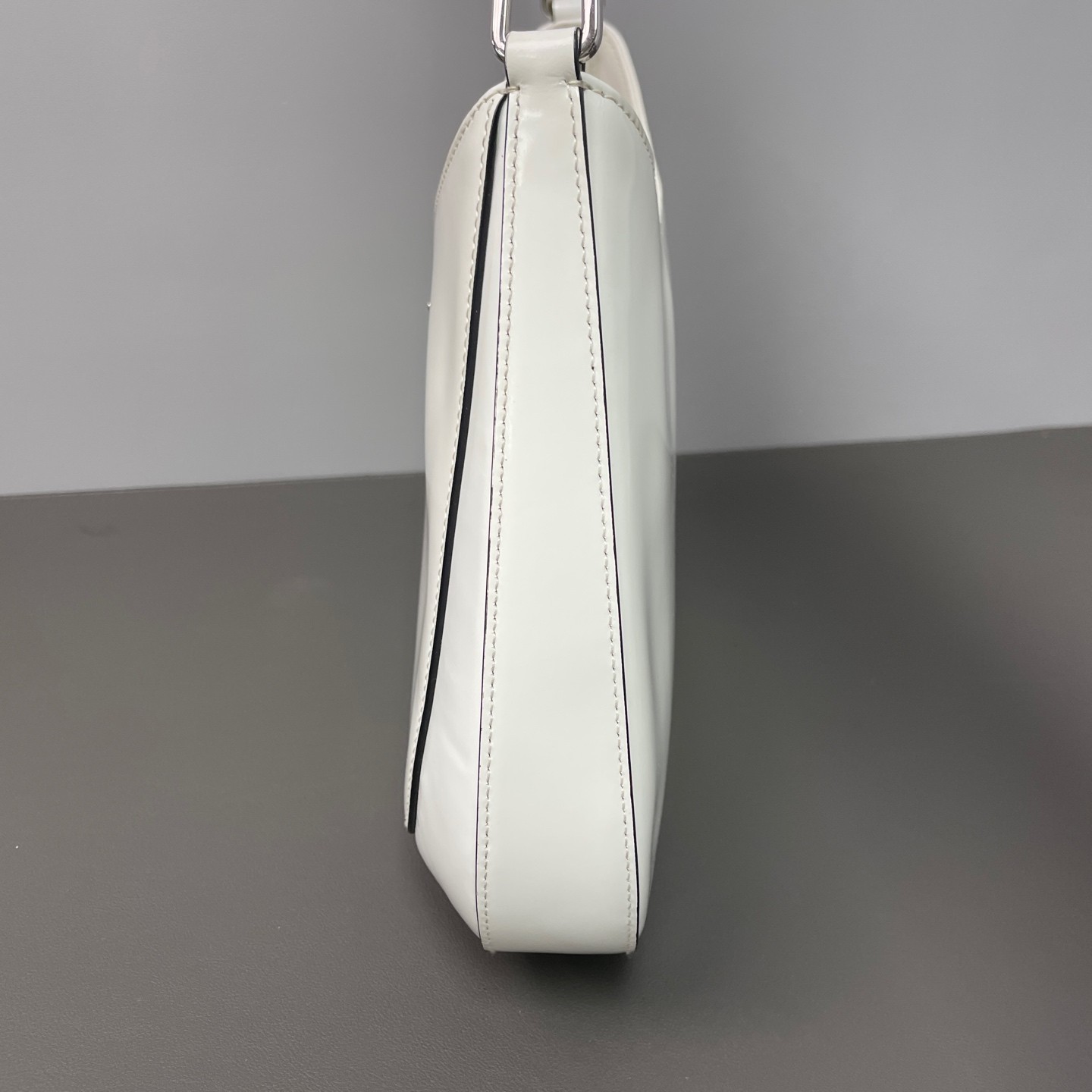 Prada Pre-Owned Authentic Underarm Bag White Free Tracked Shipping