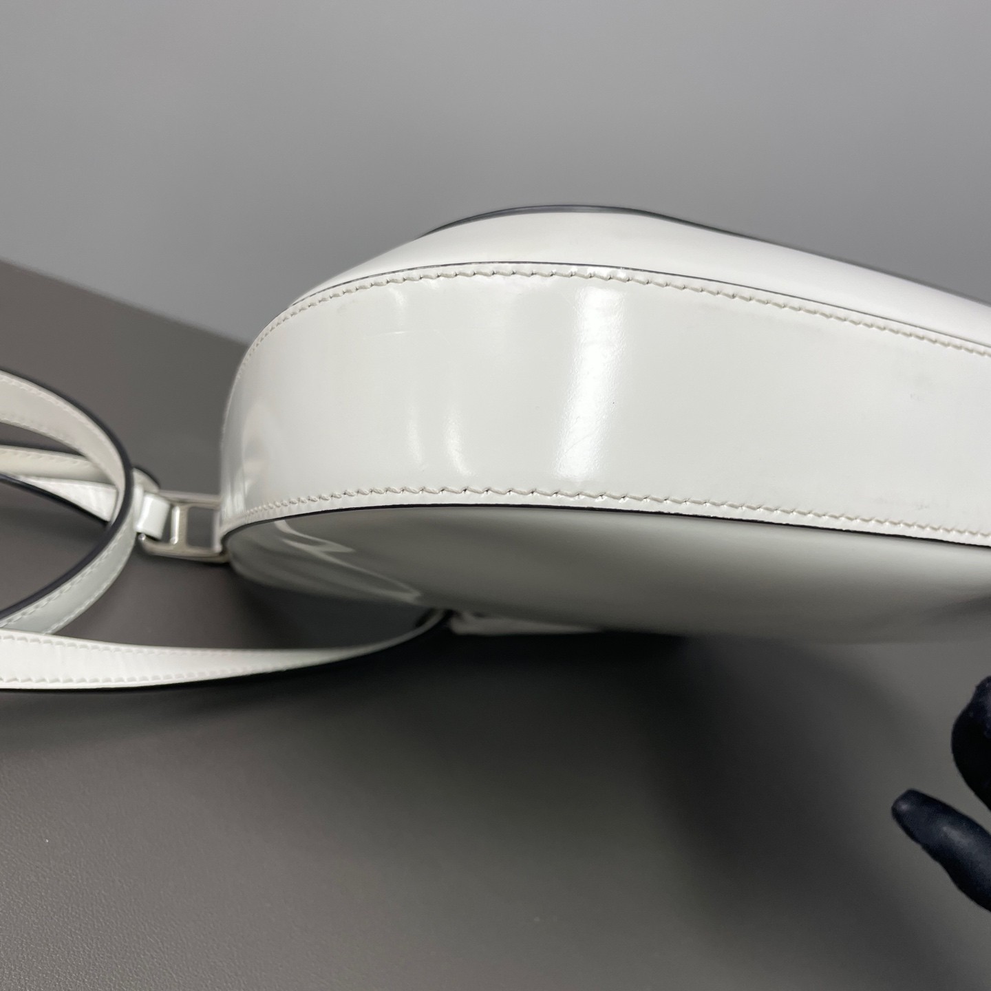 Prada Pre-Owned Authentic Underarm Bag White Free Tracked Shipping