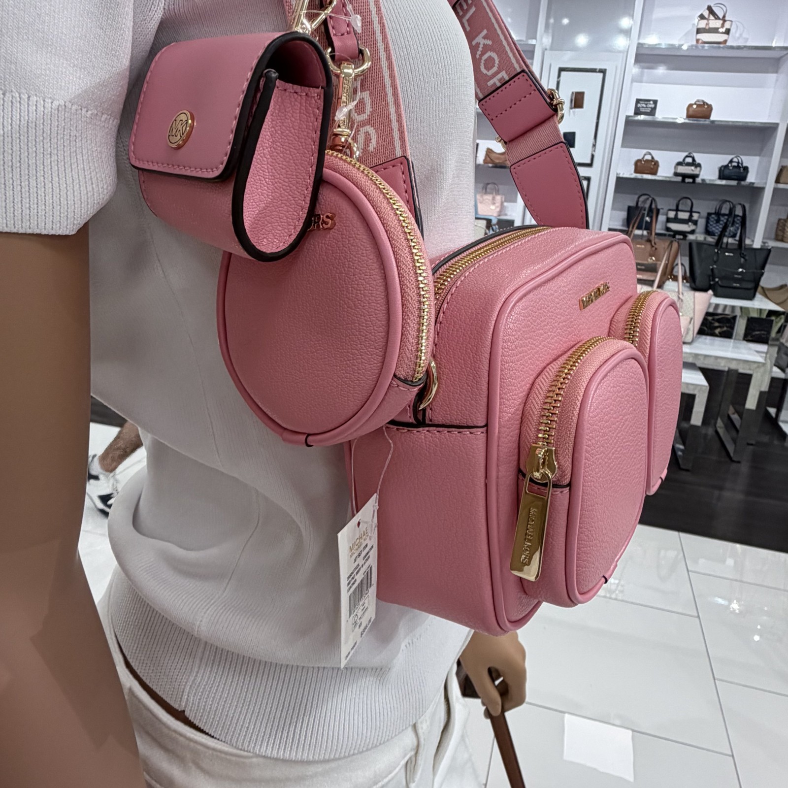 Michael Kors Jet Set 3in1 MD Crossbody with Tech Attached Leather Carnation