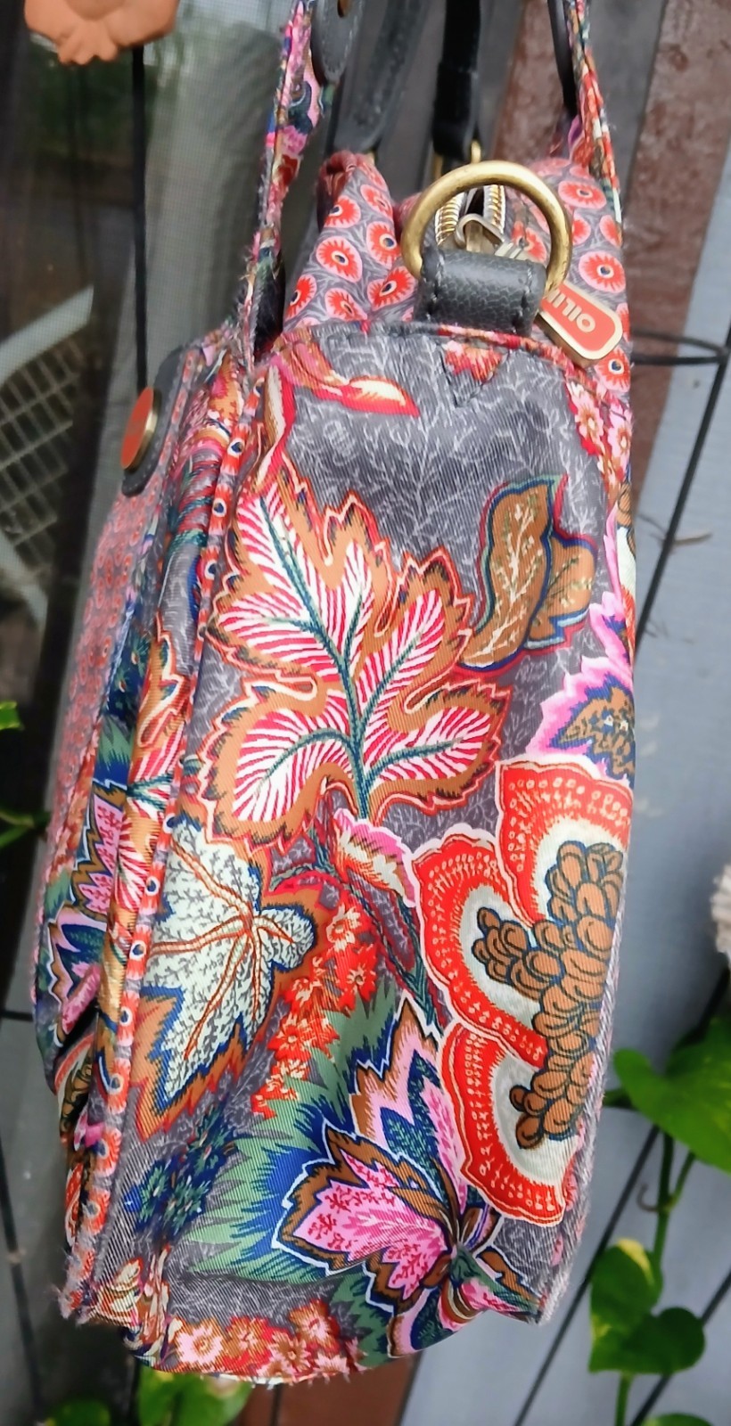 Oilily Floral Shoulder Bag Zip Top Inner Pockets Snap Side Pocket Missing Strap